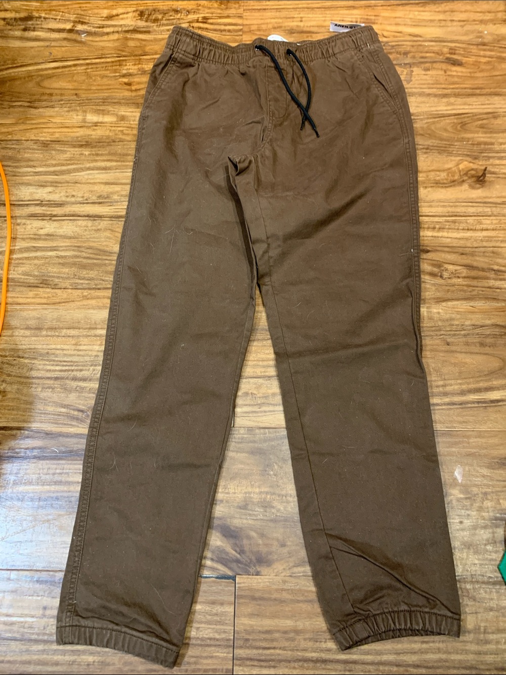 Old Navy Brown Drawstring Joggers. NWT. Size M.